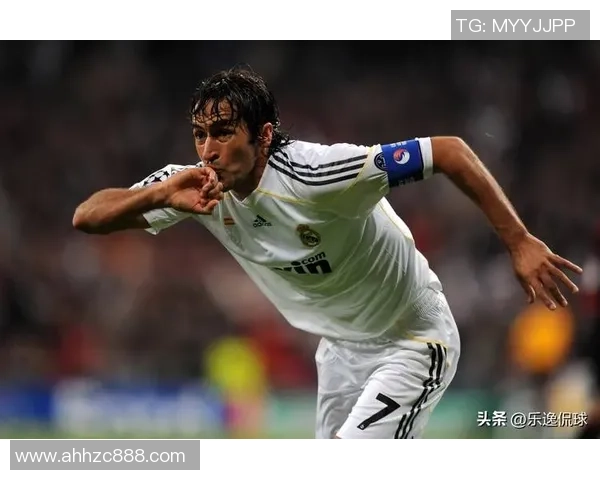 足坛荣耀见证无数球星闪耀辉煌时刻与永恒传奇 足坛荣耀见证无数球星闪耀辉煌时刻与永恒传奇